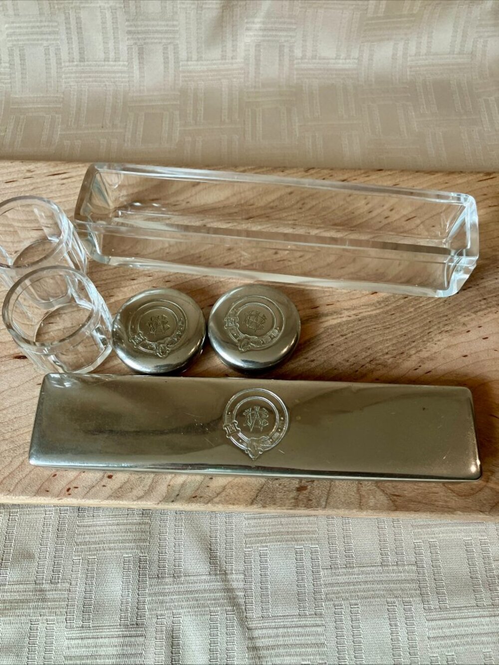 Vintage Silverplate Vanity Set w/ Scottish Buckle Crest and Monogram - Picture 8 of 14
